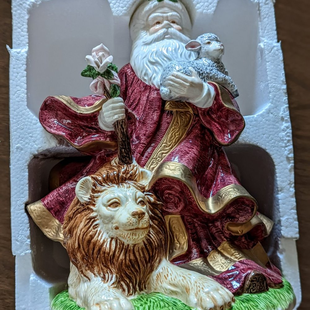 House of Lloyd Peaceful Kingdom Santa Lion Music Box Figurine